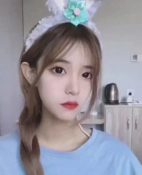 昆明兮兮逼太紧插不进