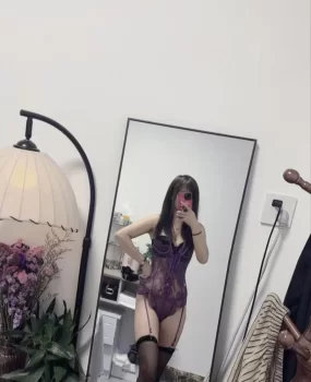 蜀山黑丝长腿美乳骚女
