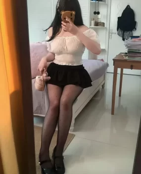 丰满型小媳妇